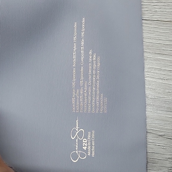 JESSICA SIMPSON BRA. - Picture 6 of 6